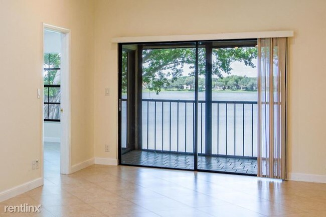 Building Photo - 2900 Olivewood Terrace