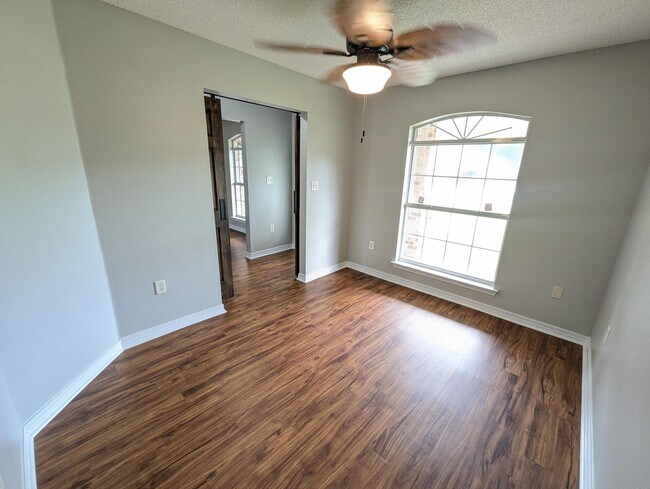 Building Photo - 9939 Parker Lake Cir