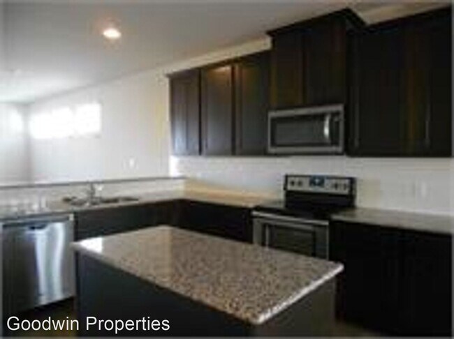 Building Photo - 4 br, 3.5 bath House - 213 Michaelis Drive