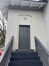 Building Photo - 13 Smythe St