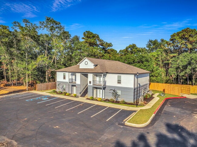 Photo - TDY & Cruisers Welcome! Apartment