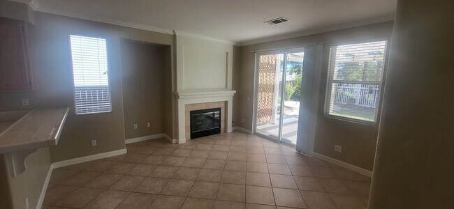 Foto del edificio - Really Cute 3 BR/ 2.5 BA Home in Beautiful Paseo Del Sol