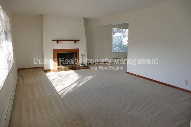 Building Photo - 722 N 47th St