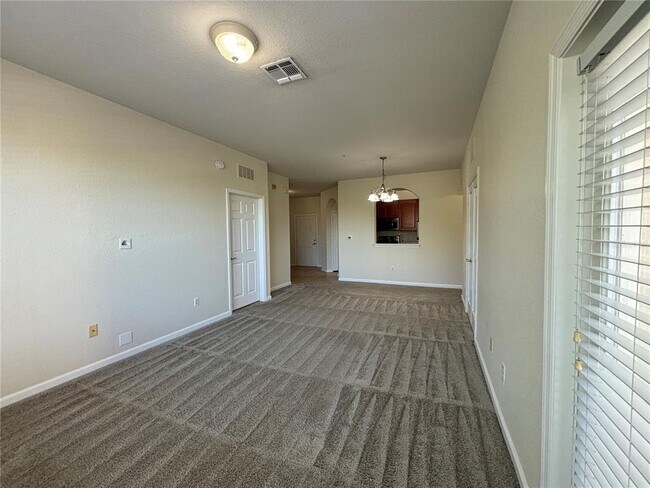 Building Photo - 3326 Robert Trent Jones Dr