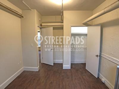 Building Photo - 1 bedroom in Boston MA 02215