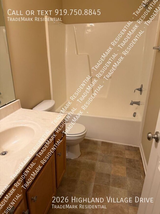 Foto del edificio - 2026 Highland Village Dr