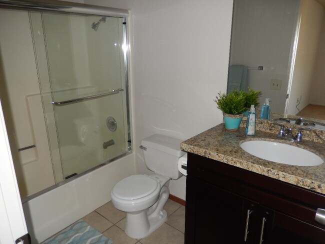 Foto del edificio - 1030 Agate St