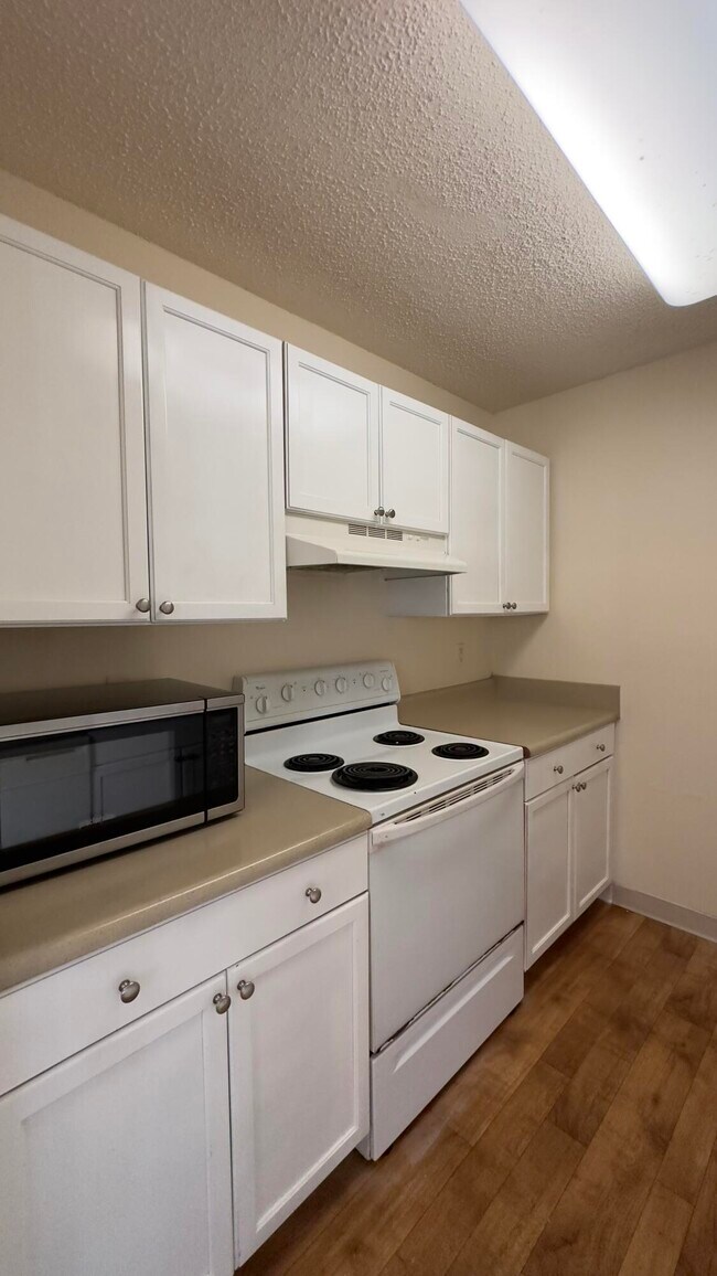 Foto del edificio - 811 Meadows Cir