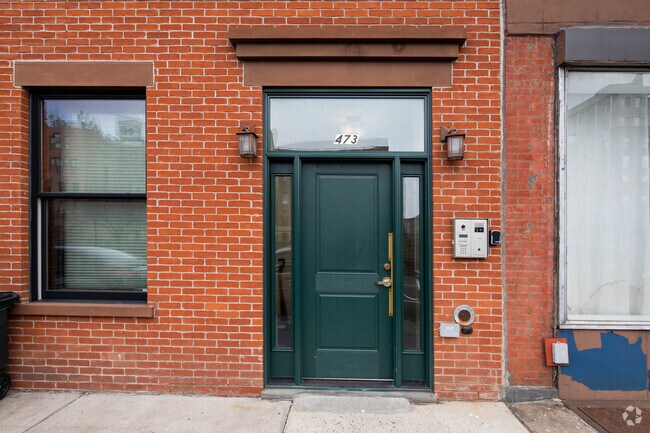 Entrance - 473 Hicks St