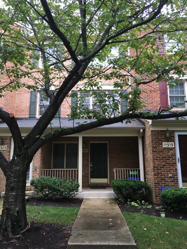 11325 Morning Gate Dr Unit 11325, Rockville, MD 20852 Condo for Rent