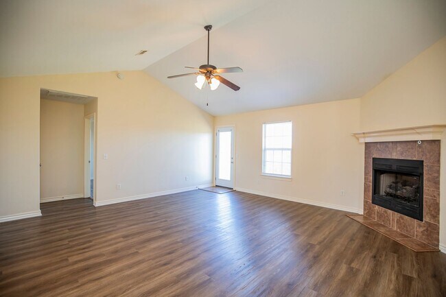 Building Photo - ***541 Tamarron Drive***