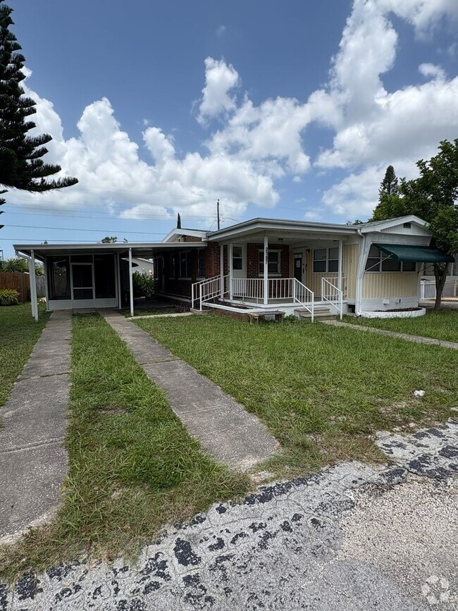 Building Photo - 2107 Melody Dr