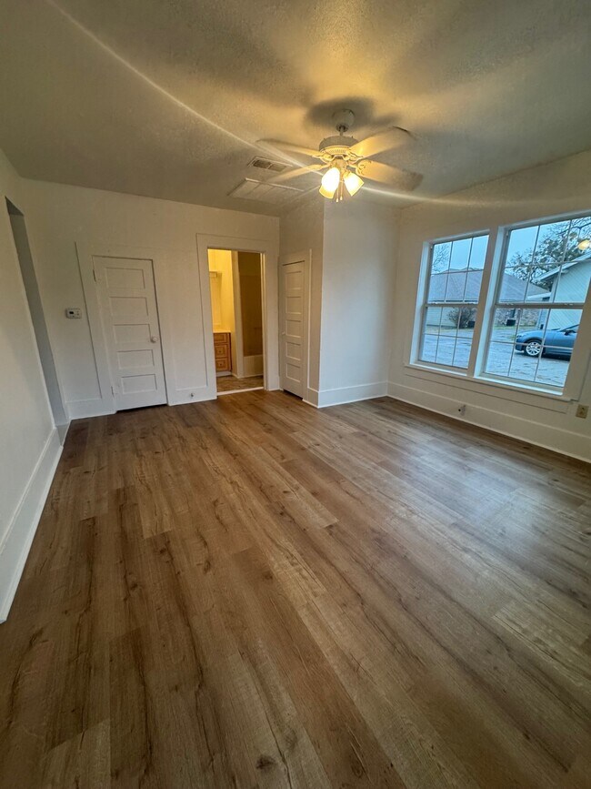 Foto del edificio - 467 N Paddock Ave
