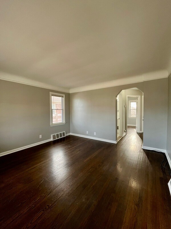 Foto del edificio - 12811 Plum St