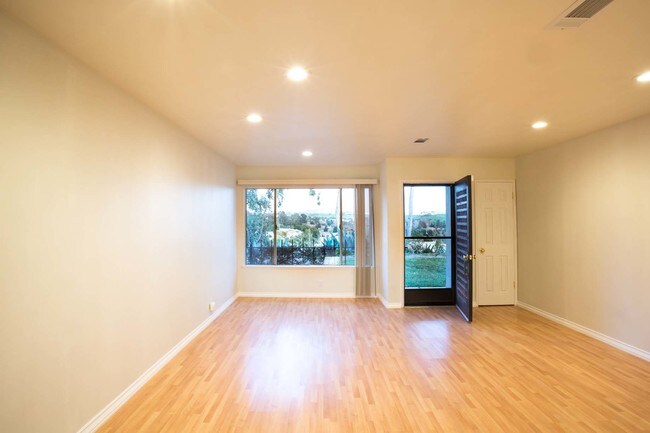 living room - 3839 Vista Campana S