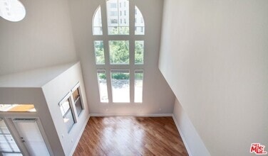 Building Photo - 348 Hauser Blvd