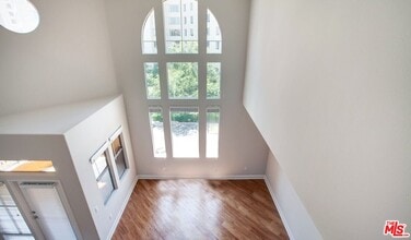 Building Photo - 348 Hauser Blvd