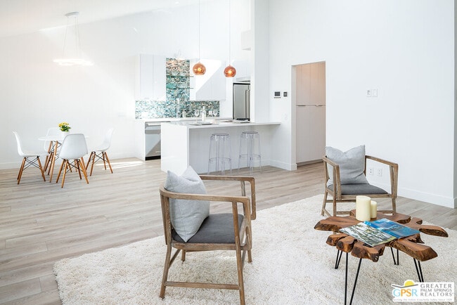 Foto del edificio - 717 Orlando Ave