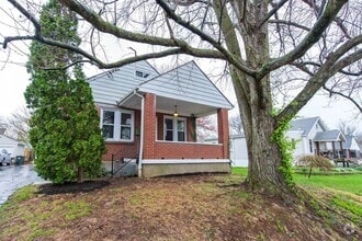 Building Photo - 1327 Birney Ln