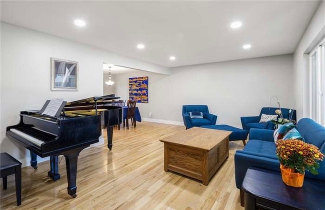 Building Photo - 2146 S Yarrow St