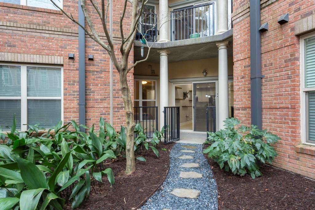 Foto principal - 200 River Vista Drive