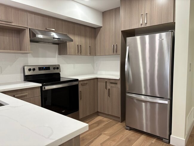 Building Photo - 500 Fleming Rd