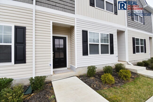 Foto del edificio - BRAND NEW 3BD/2.5BA townhome in LaVergne!