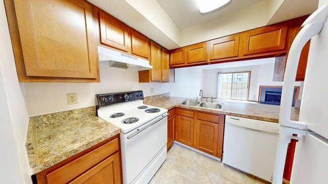 Building Photo - 5917 Shadow Lake Cir