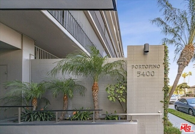 Building Photo - 5400 E The Toledo