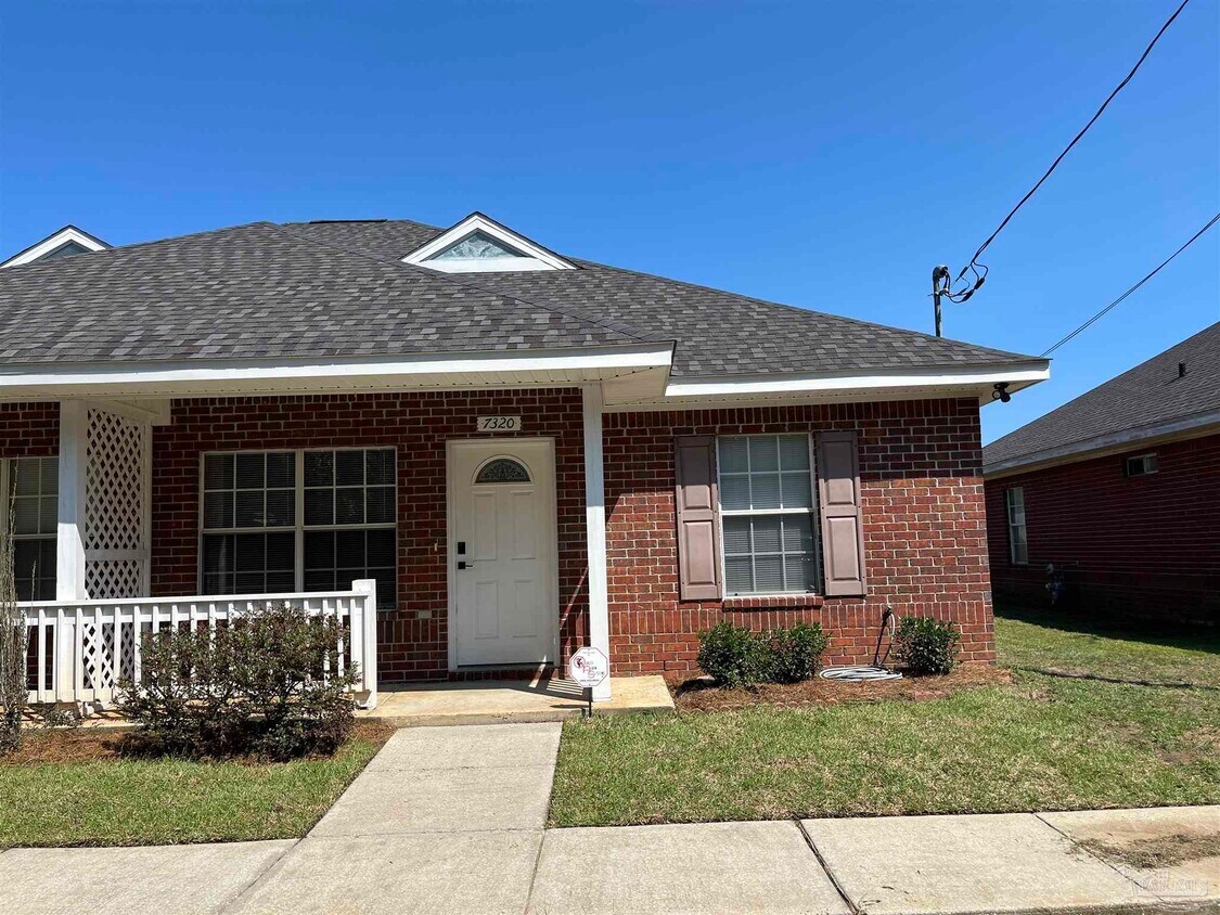 Foto principal - 7320 Mangum Dr