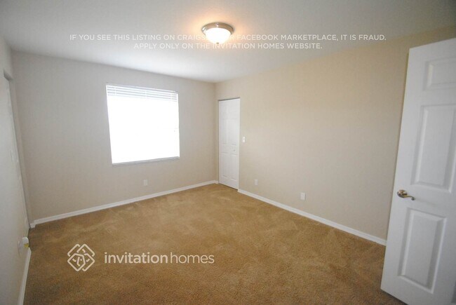 Foto del edificio - 16099 Sierra Palms Dr