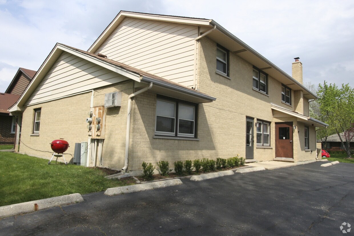 Foto del edificio - 115 N Whispering Hills Dr