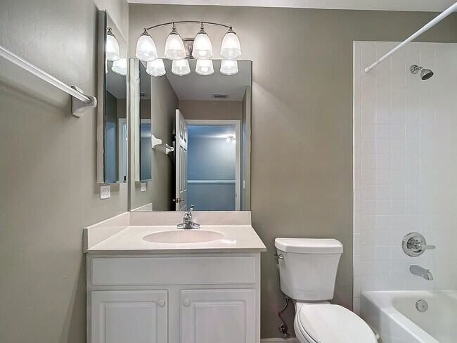 Foto del edificio - 9705 Heatherstone River Ct