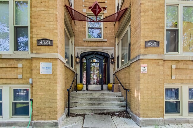 Foto del edificio - 4821 N Sawyer Ave