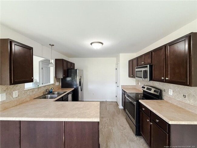 Foto del edificio - 135 Whitetail Ct