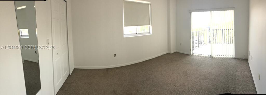 Foto del edificio - 3410 Coral Way