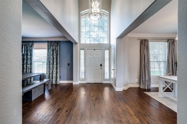 Foto del edificio - 4621 Hinton Dr