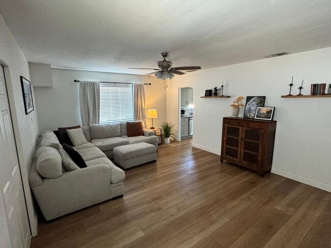 Foto del edificio - 1261 79th Ave N