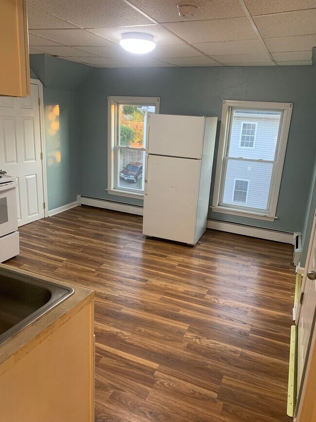 Building Photo - 6 S Harlem St