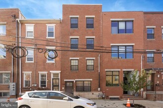 Building Photo - 1138 MOUNT VERNON St