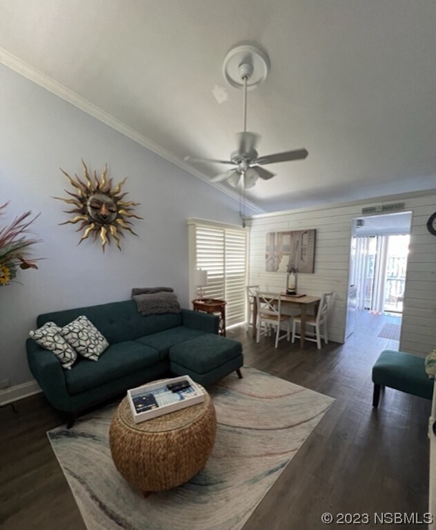 Building Photo - 42 Jacaranda Cay Ct