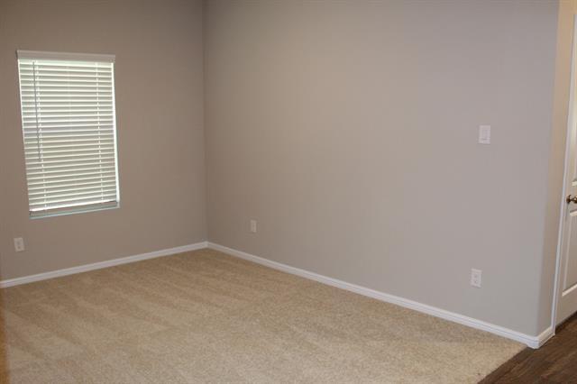Building Photo - 7105 Aster Dr