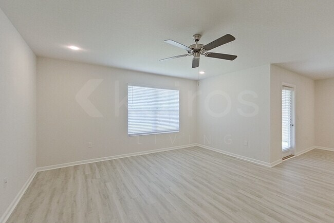Building Photo - 409 Monarch Ln