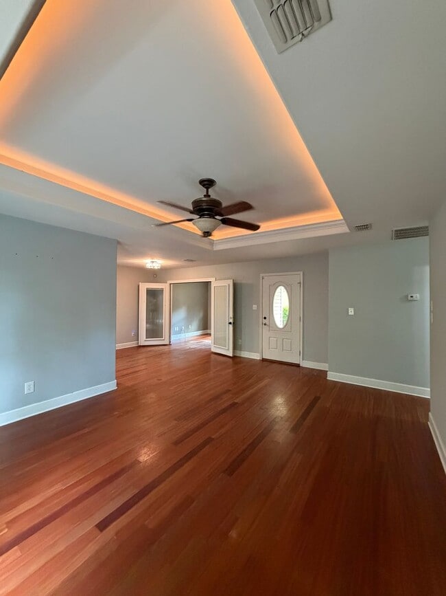 Photo - 3/2 home located just off N. Meridian and Available NOW.
