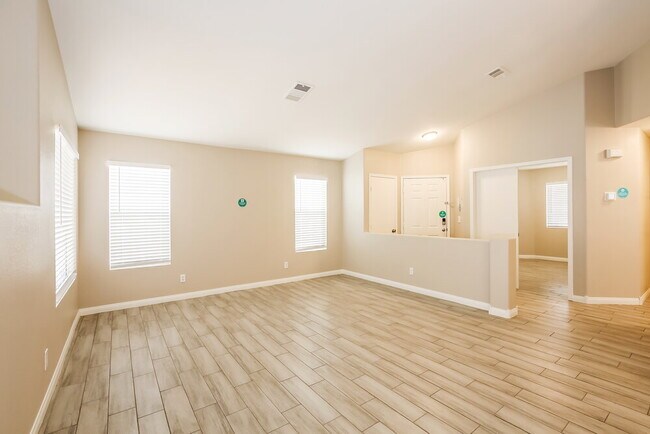 Foto del edificio - 601 Tobble Creek Ct