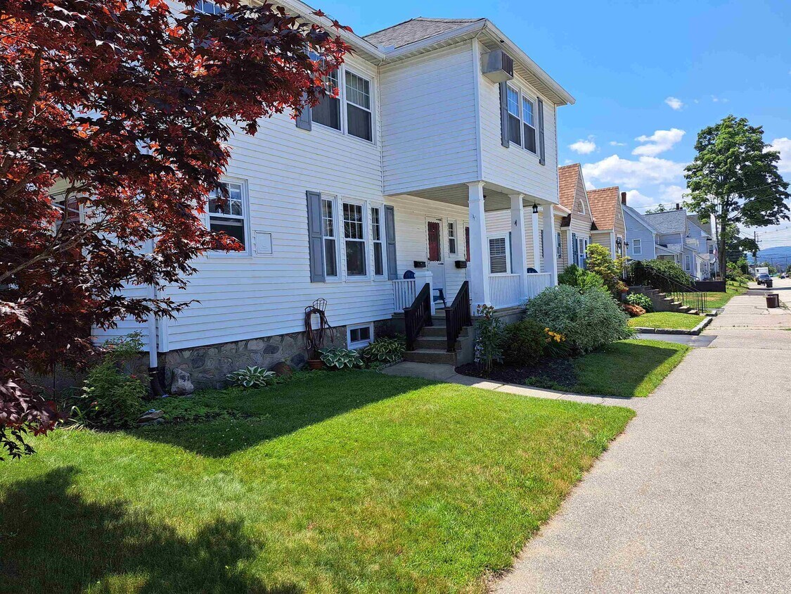 Primary Photo - 70 Ainsworth Ave