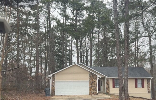 Building Photo - 1904 Cades Cv