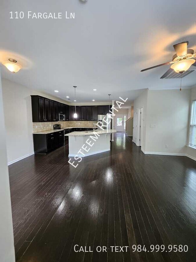 Building Photo - 110 Fargale Ln