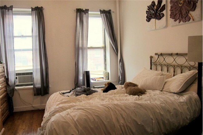 Foto del edificio - 521 E 85th St