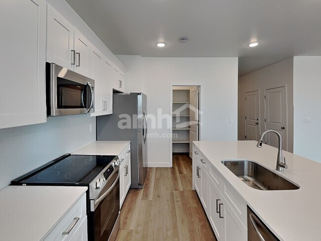 Foto del edificio - 6975 N 125th Dr